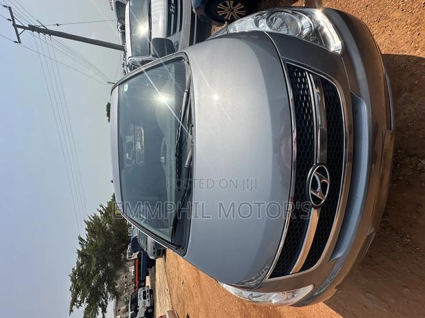 Hyundai Starex 2011 Grey