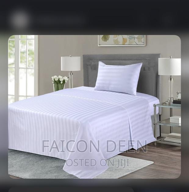 White Stripped Cotton Bedsheets for Hotels · Photo 2