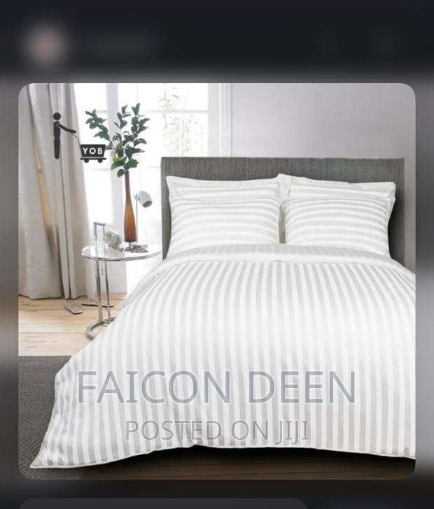 Hotel Original Stripped White Bedsheets With Pillow Cases · Photo 1