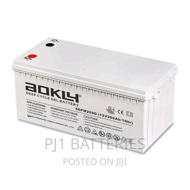 12 v 200 Ah Deep Cycle Gel Battery · Photo 2
