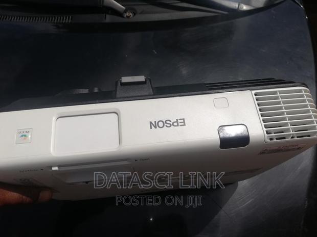 Epson Eb-1960,5000lumens Brightness Projectors photo 3