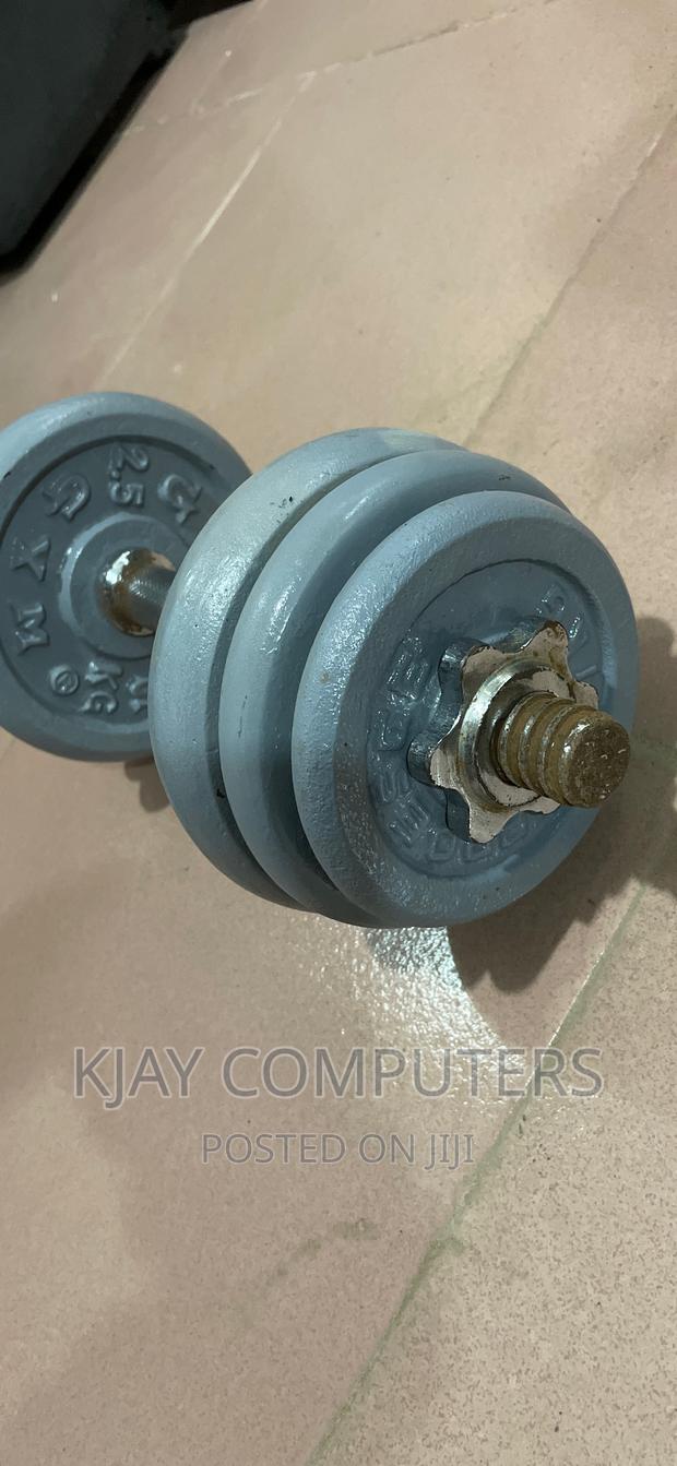 Single 10kg Carbon Steel Dumbbell · Photo 3