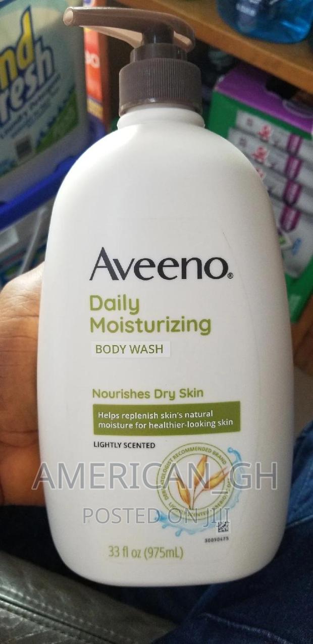 Aveeno Daily Moisturizing Body Wash (975ml) · Photo 4
