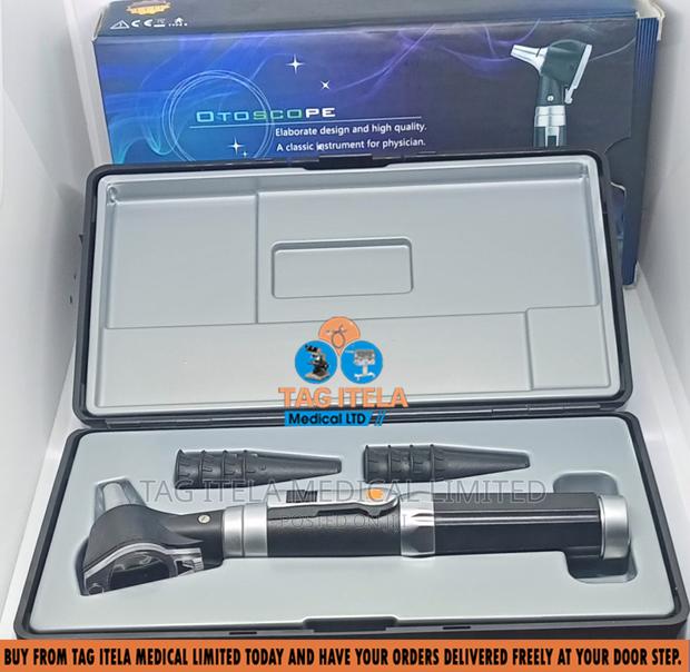 Otoscope (Plastic) · Photo 4