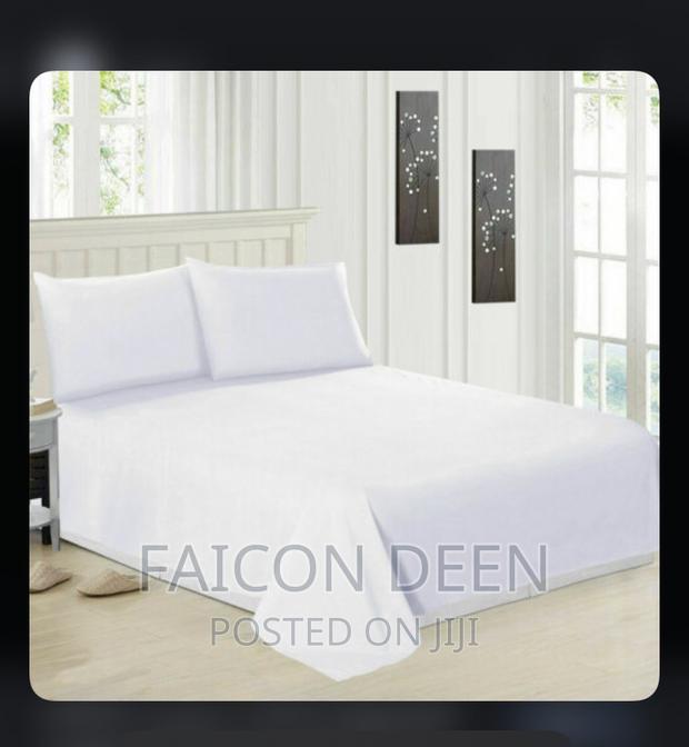 Hotel White Stripped Bedsheets With Pillow Cases · Photo 1