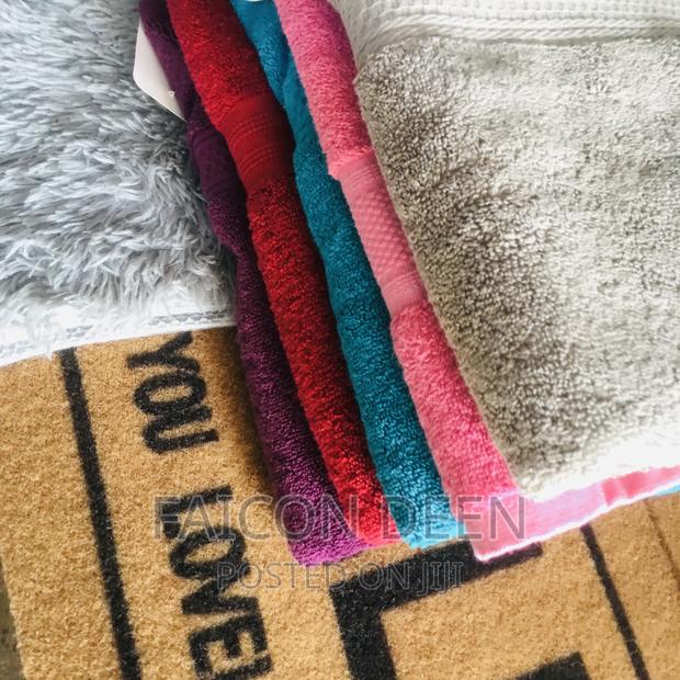 Superior Quality Cotton Large Towels · Photo 2
