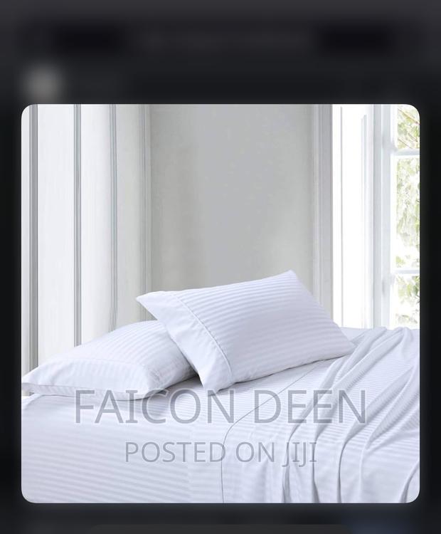 Superb Highest Quality Stripped Bedsheet With Pillow Cases · Photo 2