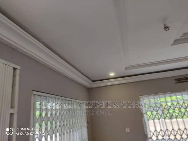 5bdrm House in White-House, Achimota for rent photo 4