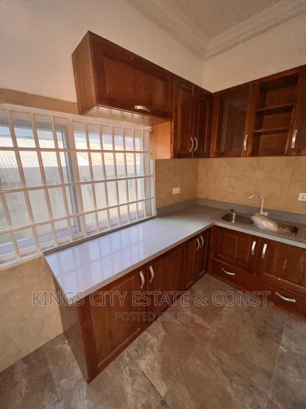 5bdrm House in White-House, Achimota for rent photo 7