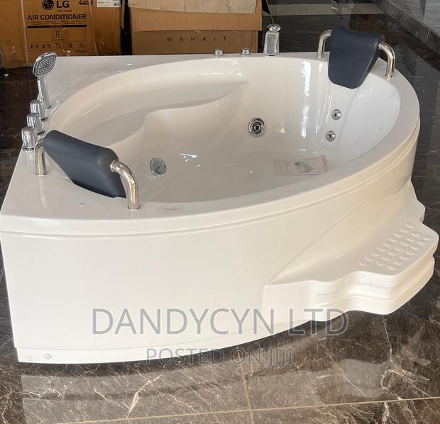 Jacuzzi 8854 · Photo 4