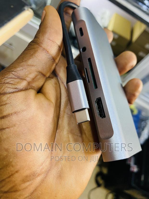TYPC C to Multiport 11 in 1 Converter photo 4