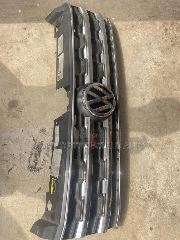 VW Atlas 18 Front Grill