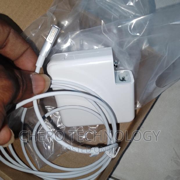 Macbook Safe 1 Adapter · Photo 2