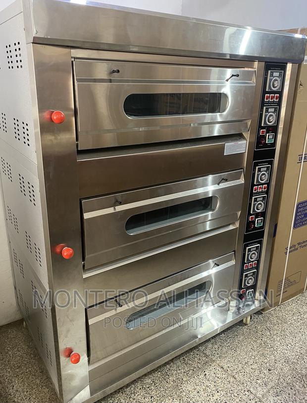 Gas Baking Oven · Photo 4