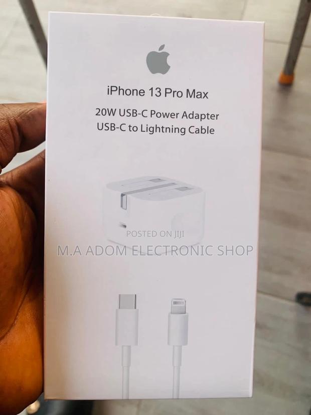 Energy Saving Type C 3 Pin Charger(20watt). · Photo 3