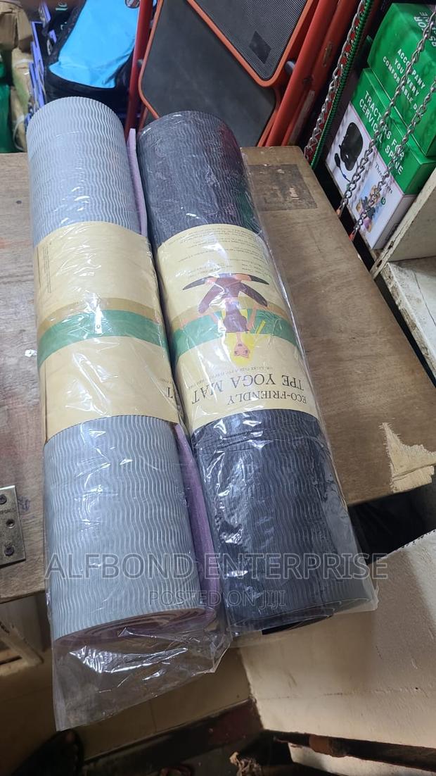 Eco Friendly Yoga Mat · Photo 2