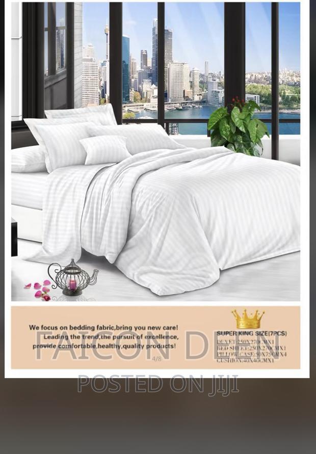 Highest Quality Cotton Stripped Heavy Duvet Set · Photo 1