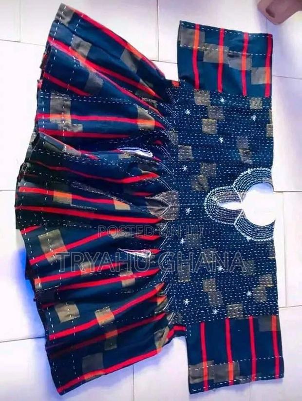 Order All Your Favorite Original Northern Hand-Made Smock · Photo 3