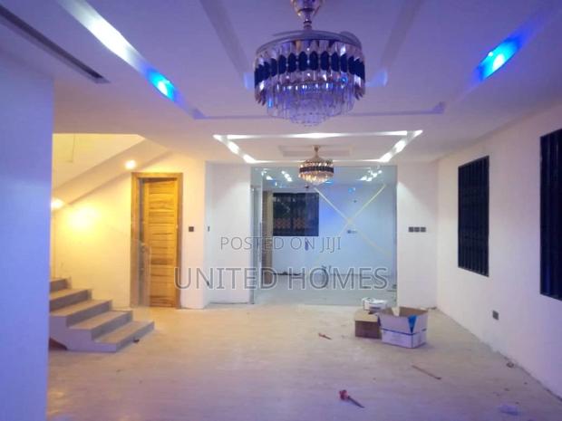 4bdrm House in Ashomang Estate for sale · Photo 2