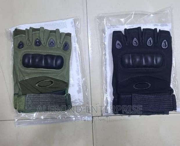 Gym Gloves · Photo 2