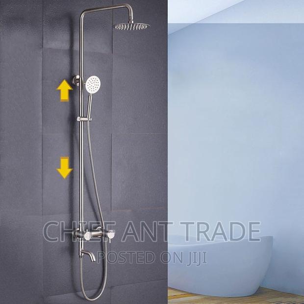 3 Flow Shower. Hot and Cold. 8011 · Photo 4