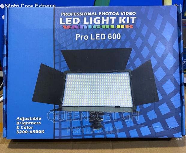 Pro Led 600 + Batteries +Charger+ Stand · Photo 2