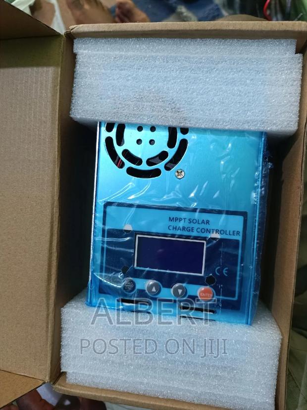 60a MPPT Charge Controller · Photo 4