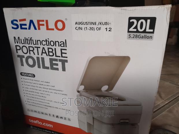 Seaflo Portable Toilet · Photo 3