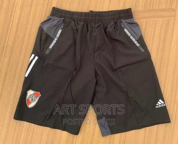 Adidas Shorts · Photo 3