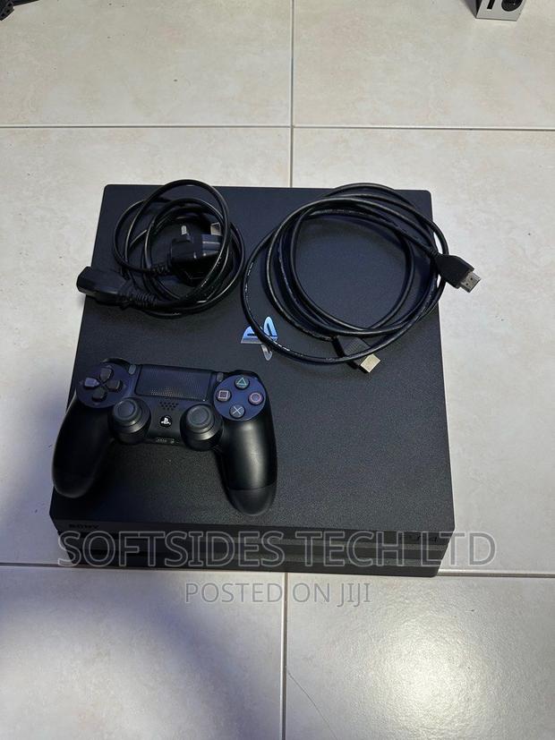 Uk Used Playstation 4 Pro, 1tb Available With Controller. · Photo 4