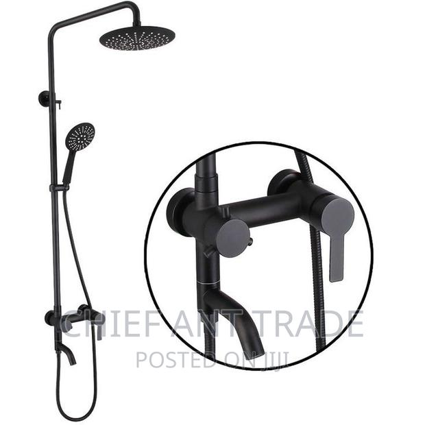 3 Flow Shower. Black. · Photo 4