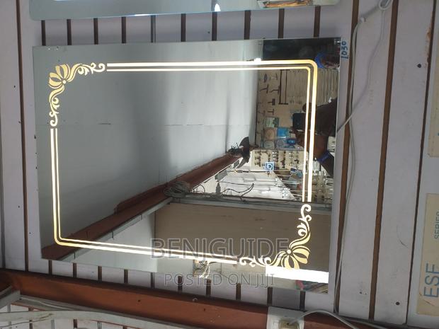 Bathroom LED Mirror 80x60cm · Photo 3