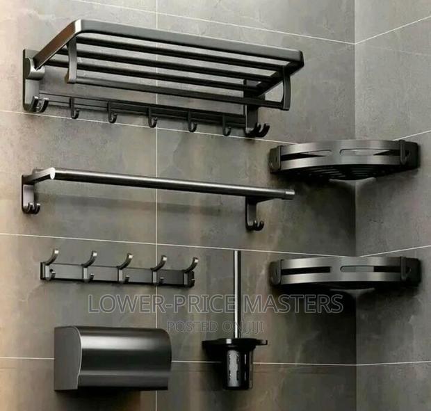 Bathroom Accessories Complete · Photo 2