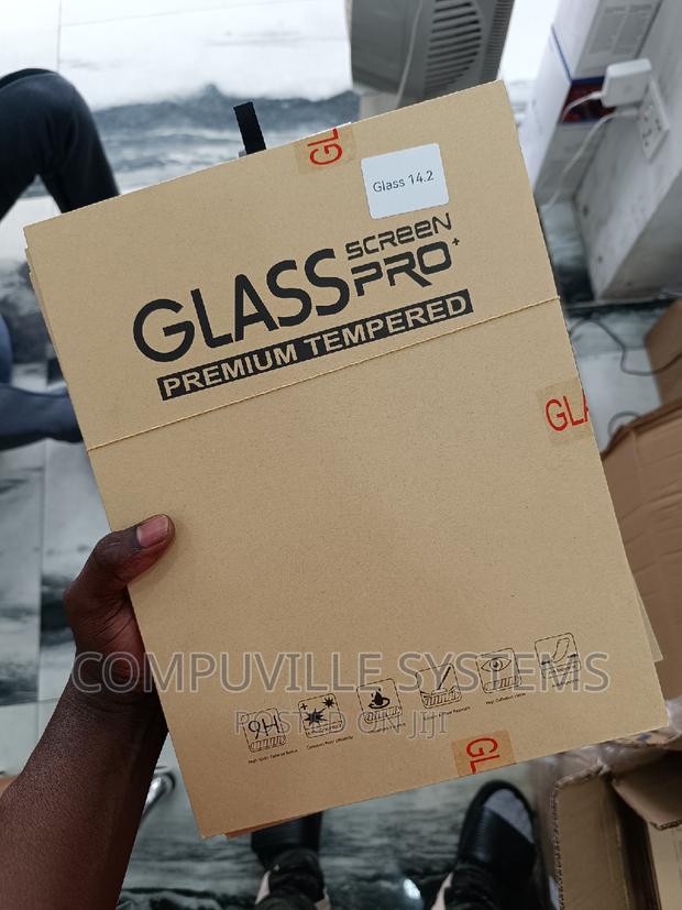 Glass Protector for Macbook photo 2