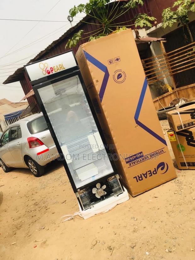 Pearl PVC-424 Single Door Display Refrigerator. · Photo 2