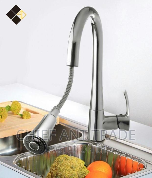 Faucet / Tap. Pull to Spray. · Photo 3