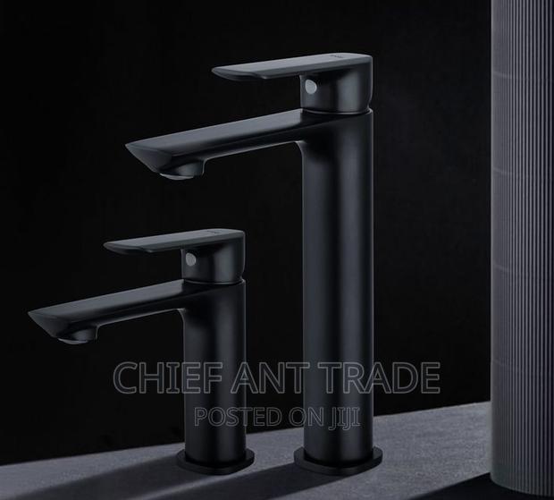 Tap / Faucet Black. Hot Cold. Qh850 · Photo 3