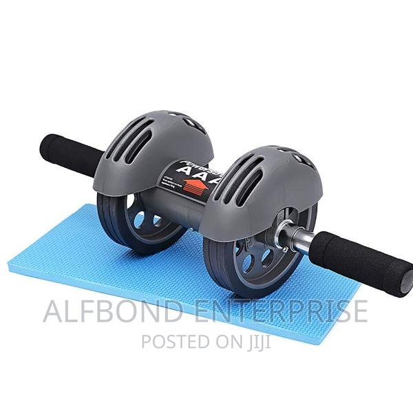 Power Stretch Stomach Roller · Photo 3