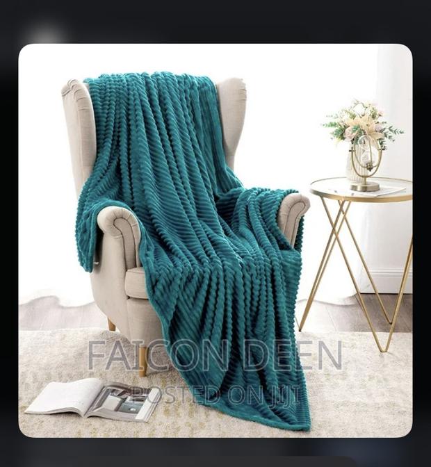 Superior Quality Soft Fluffy Throw Blankets · Photo 1