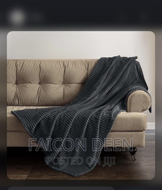 Superb Soft Thick Comfy Throw Blankets · Photo 1