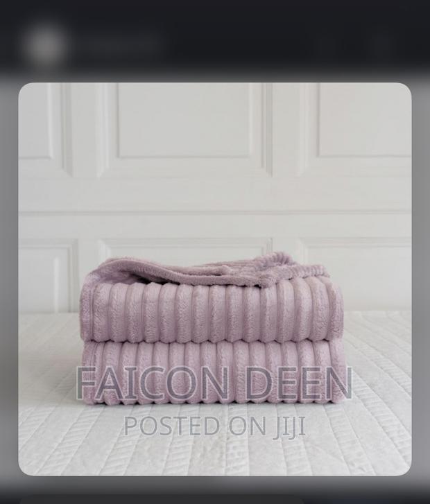 Exquisite Unparalleled Quality Throw Blankets · Photo 1