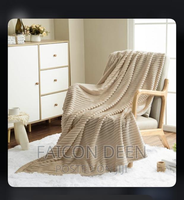 Comfy ,Soft Fluffy Throw Blankets · Photo 1