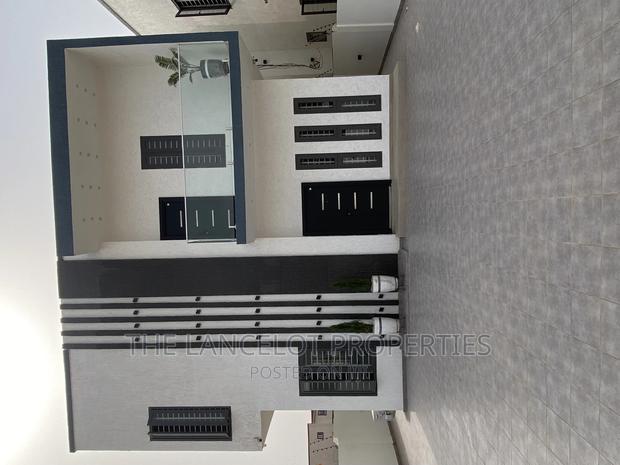 5bdrm House in East Legon for sale · Photo 2
