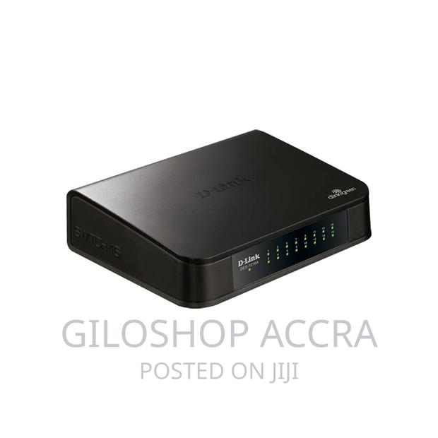 D-Link 16 Port Desktop Switch · Photo 3