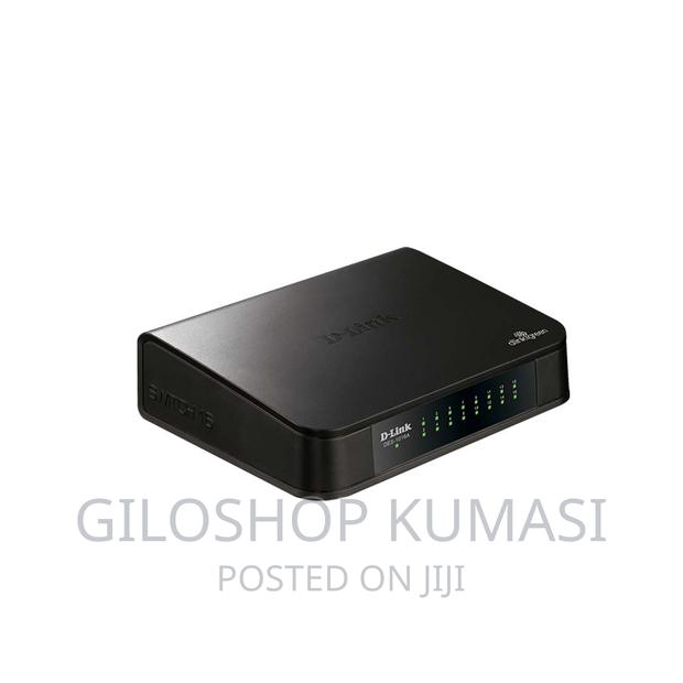 D-Link 16 Port Desktop Switch · Photo 2