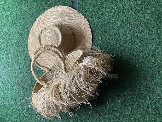 Beach Hat and Bag · Photo 4