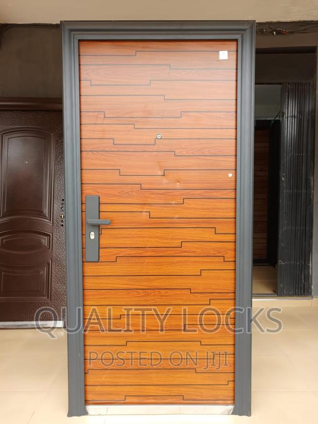 Safety Smooth Security Door · Photo 2