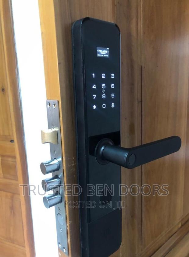 Paladin Turkey Biometric Smart Lock for Security+Wooden Door · Photo 2