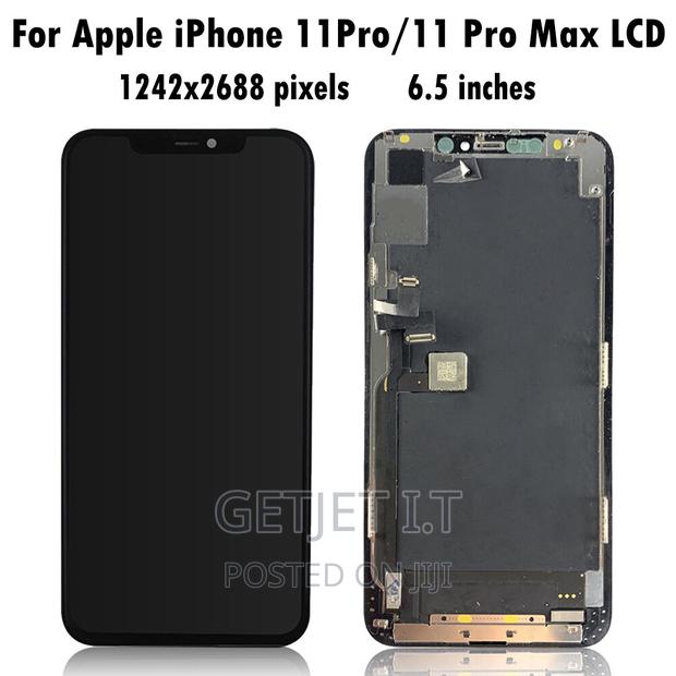 iPhone Xs Max Screen Replacement photo 2