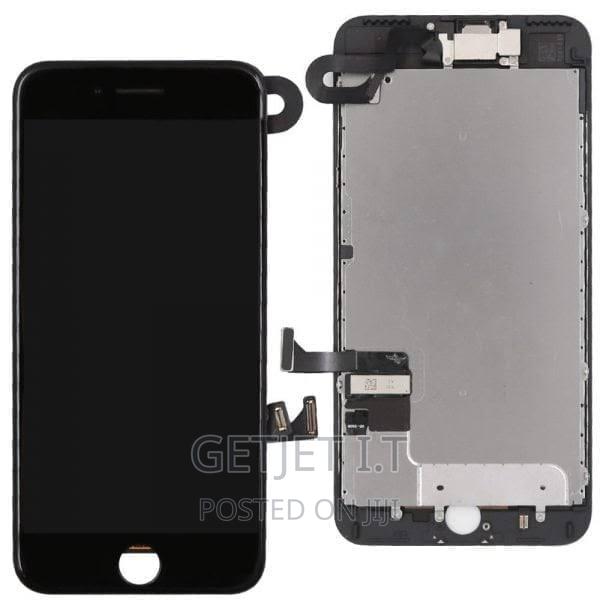 iPhone 13 Screen Replacement photo 2